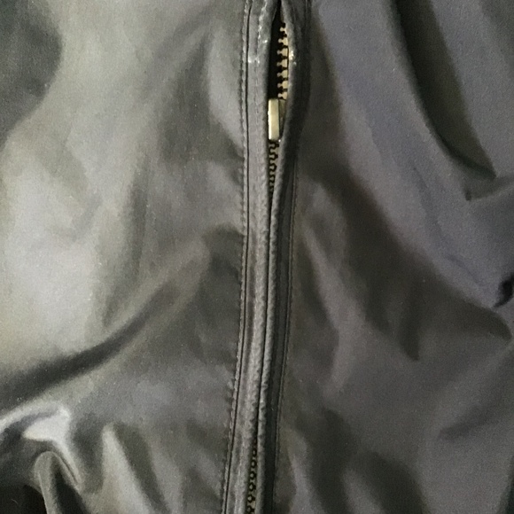💚 3/$25 Van Heusen large black jacket with silver zipper - Picture 9 of 10